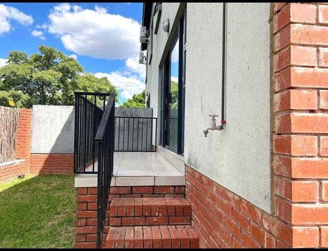 3 BEDROOM DUPLEX FOR SALE IN FERNDALE